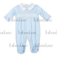 Tips to keep a newborn body warm through winter with smocked infant clothing 